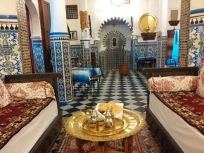  Hotel Riad Dalia Tetouan  Тетуан